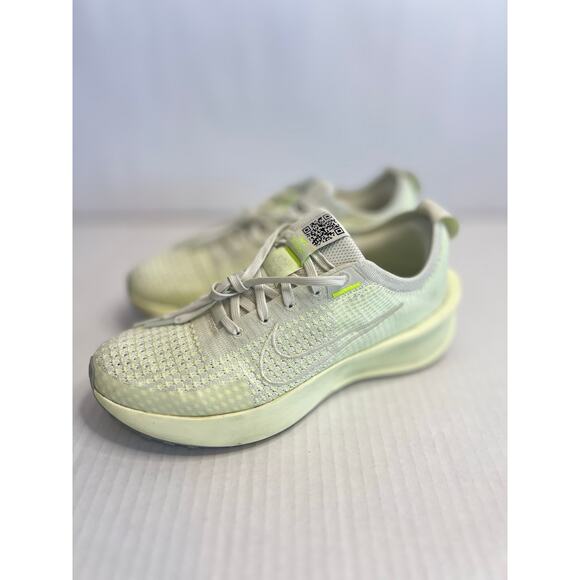Nike Interact Run sneakers Womens pale green colorway Size 8.5 - Picture 5 of 13